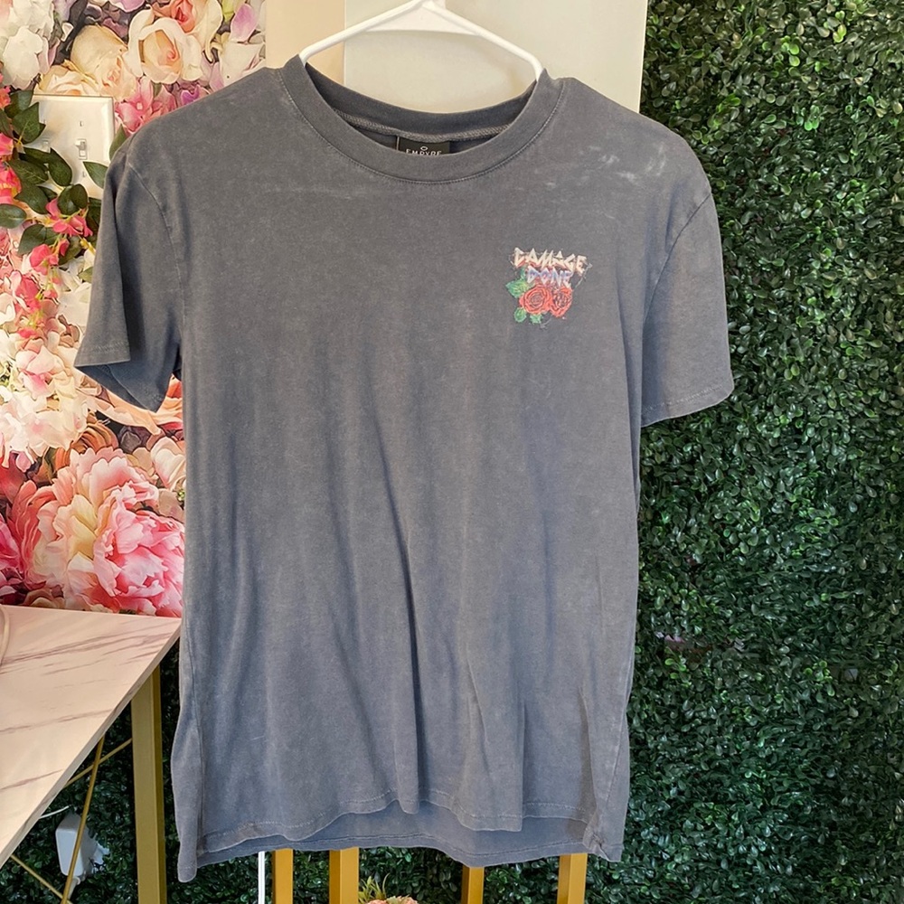 Graphic tee